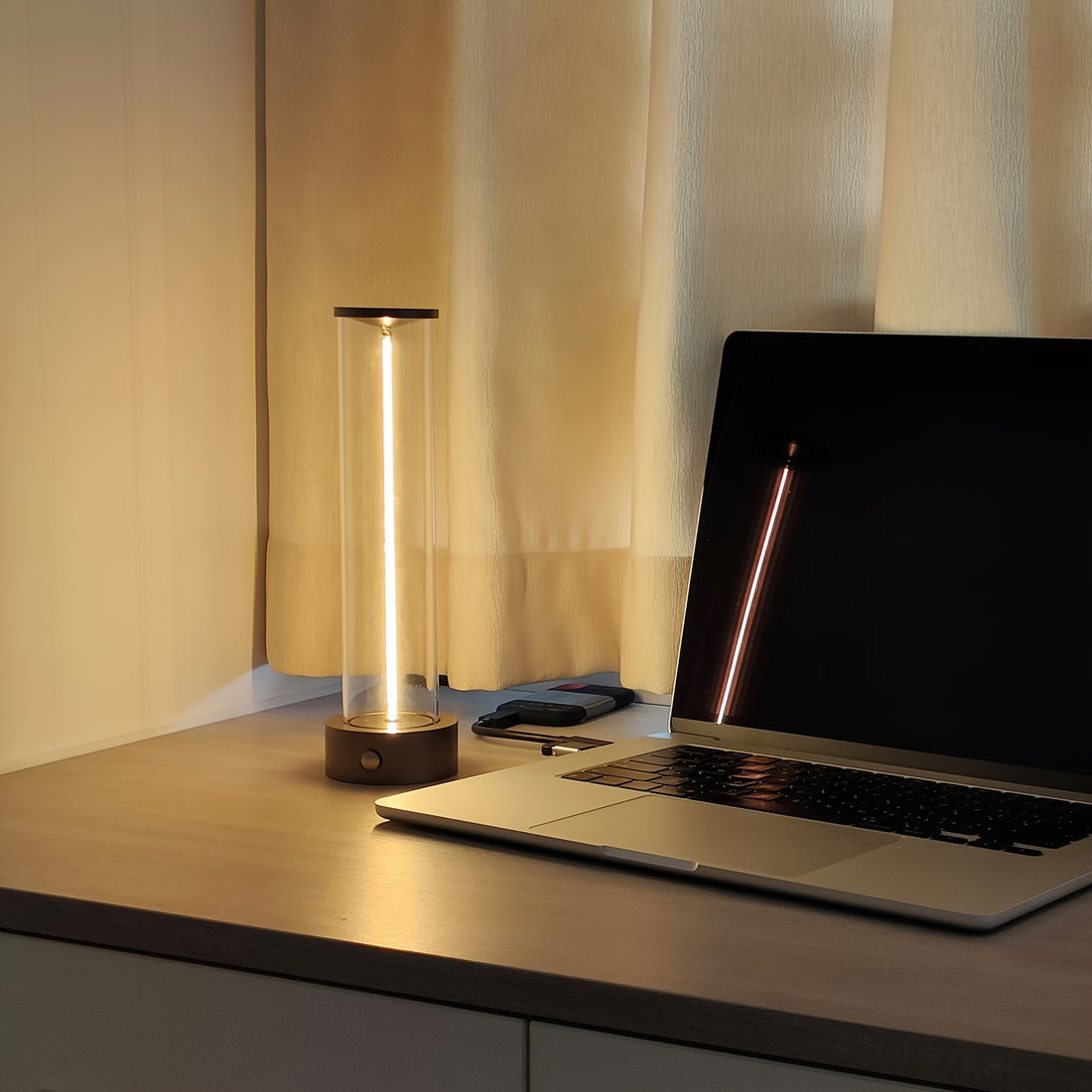 Minimalist Bedside Table Lamp - Clarnex